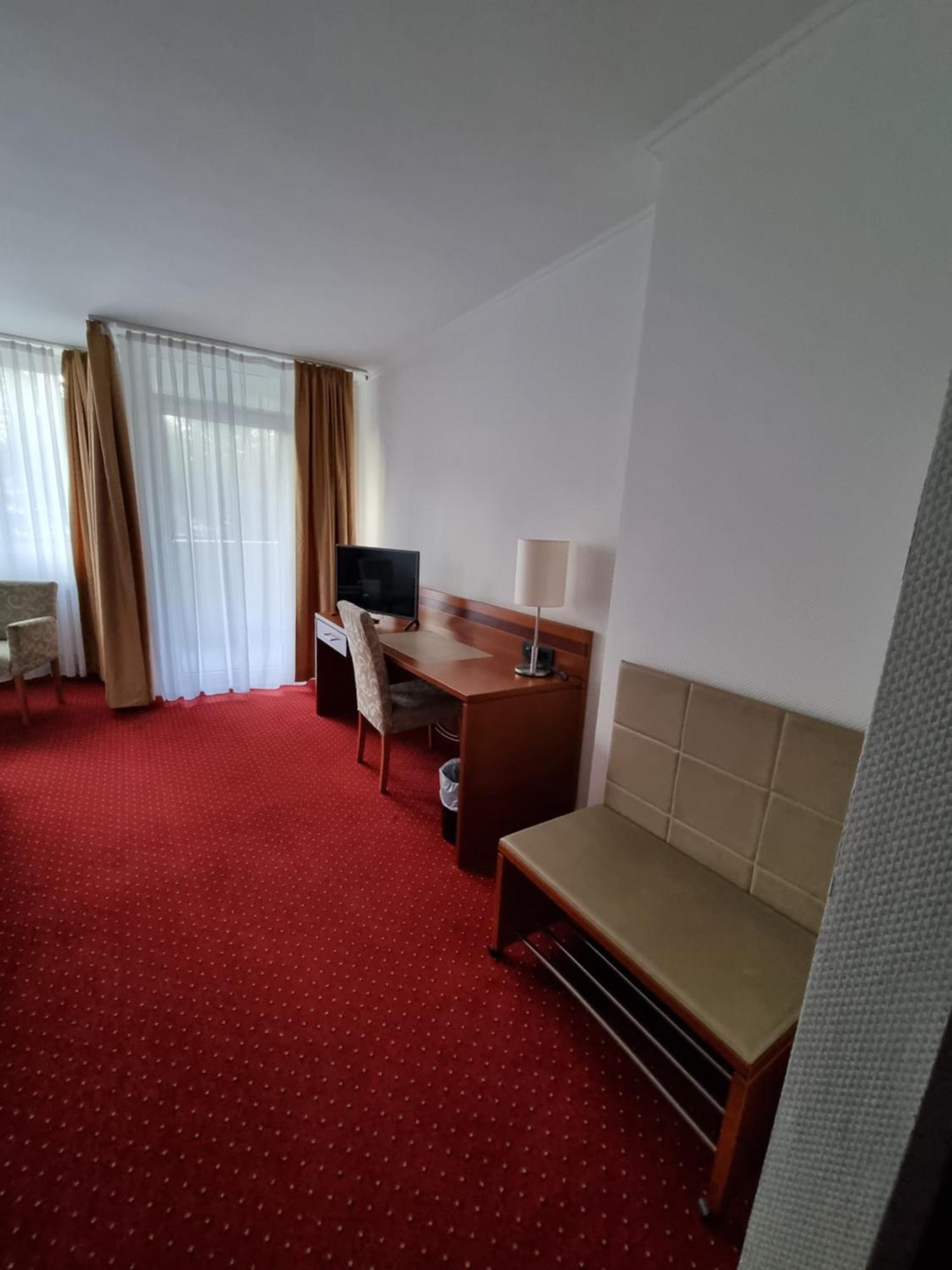 Hotel Am Rosenpark Aix-la-Chapelle Extérieur photo