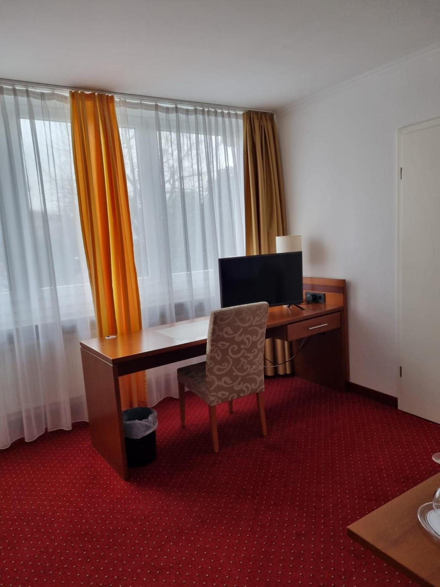 Hotel Am Rosenpark Aix-la-Chapelle Extérieur photo